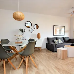 apartamento-beachfront-la-jacaranda.1costadelsol.com/